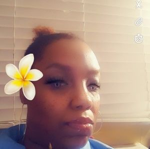 Meet your Posher, Noni